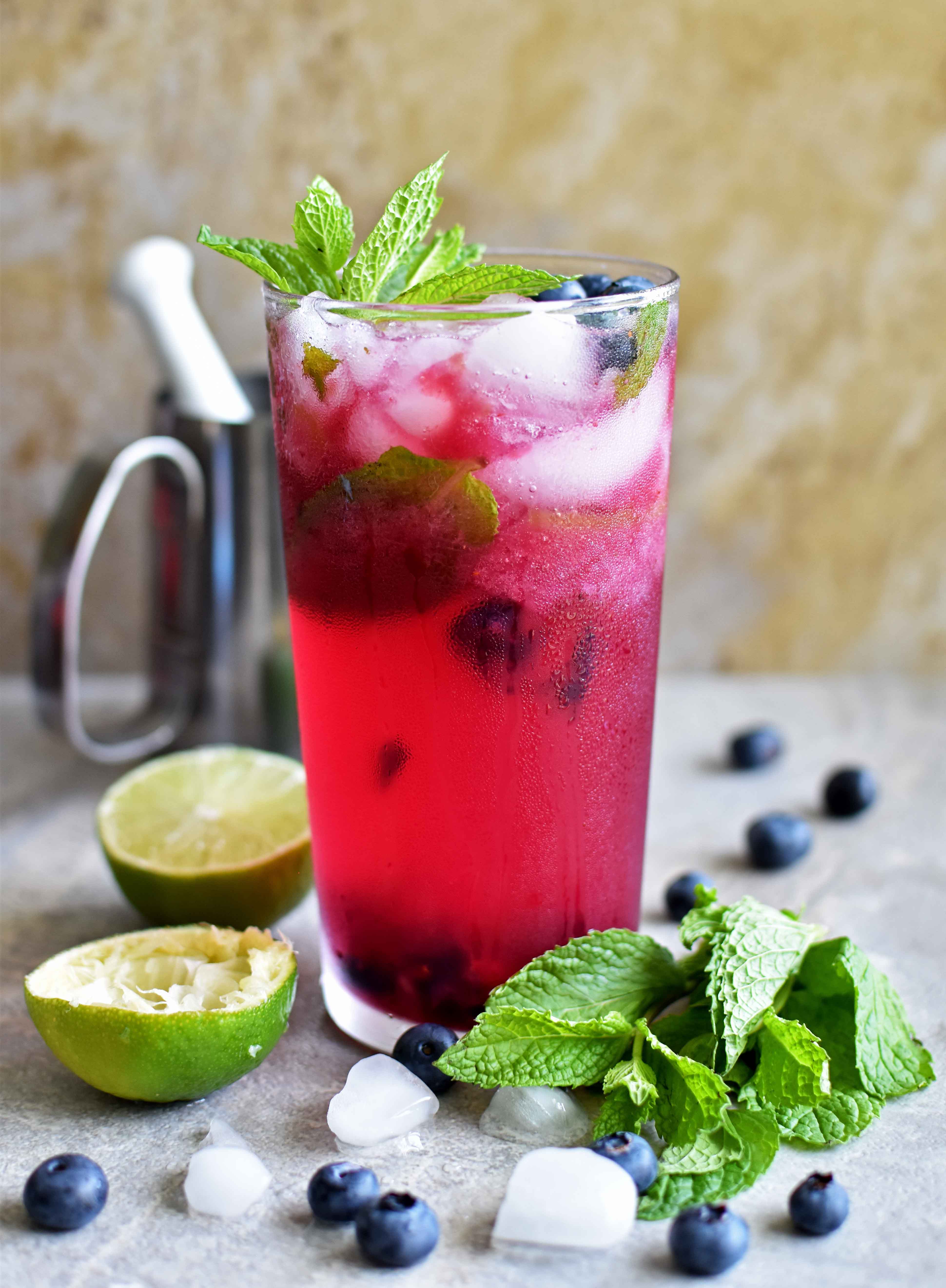 Mocktail Mojito (Virgin Mojito Recipe) - College Housewife